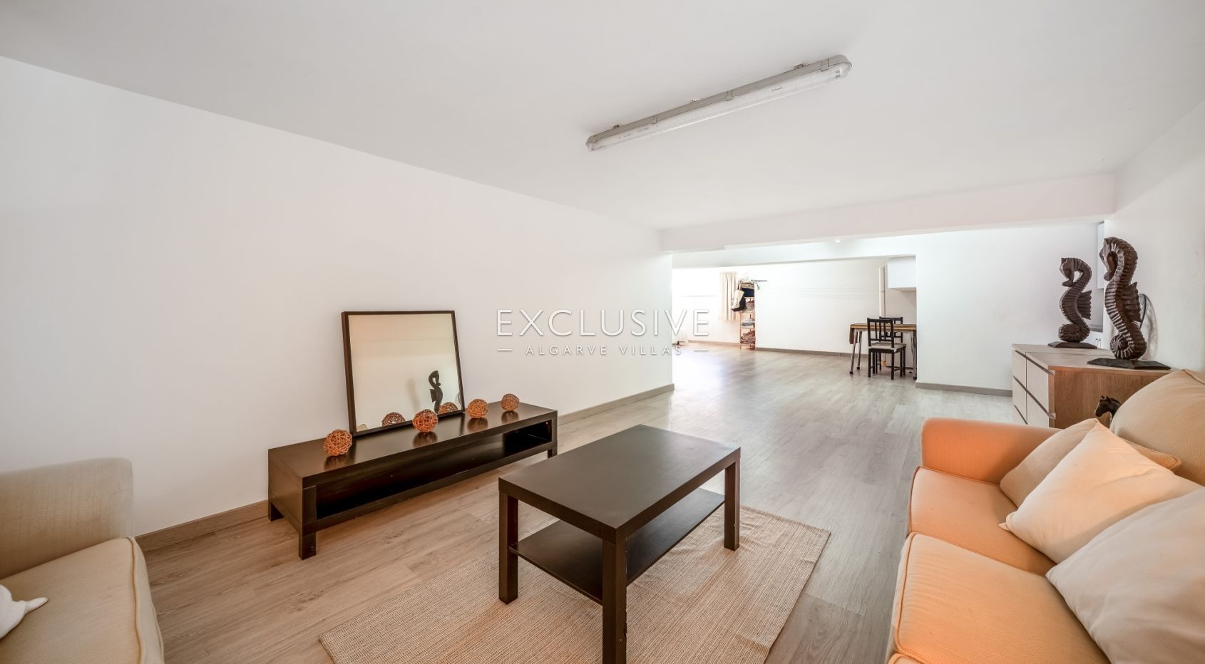 Beautiful Villa with Heated Pool in Vilamoura in Great Location