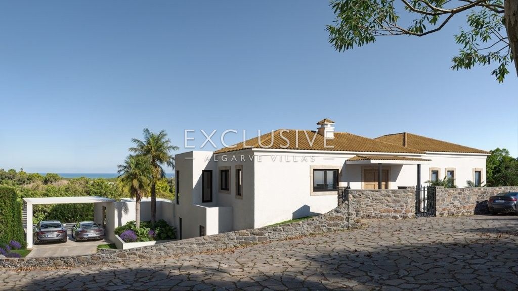 Villa Sta Barbara de Nexe, remodelled with fantastic coastal views across the Algarve