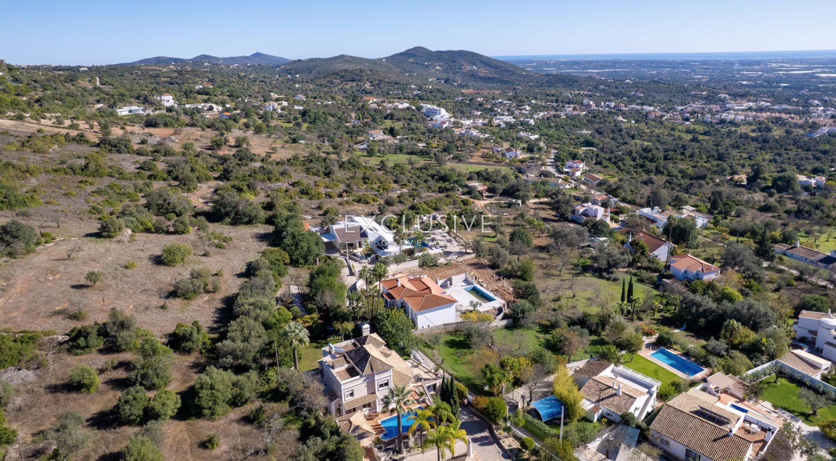 Villa Sta Barbara de Nexe, remodelled with fantastic coastal views across the Algarve