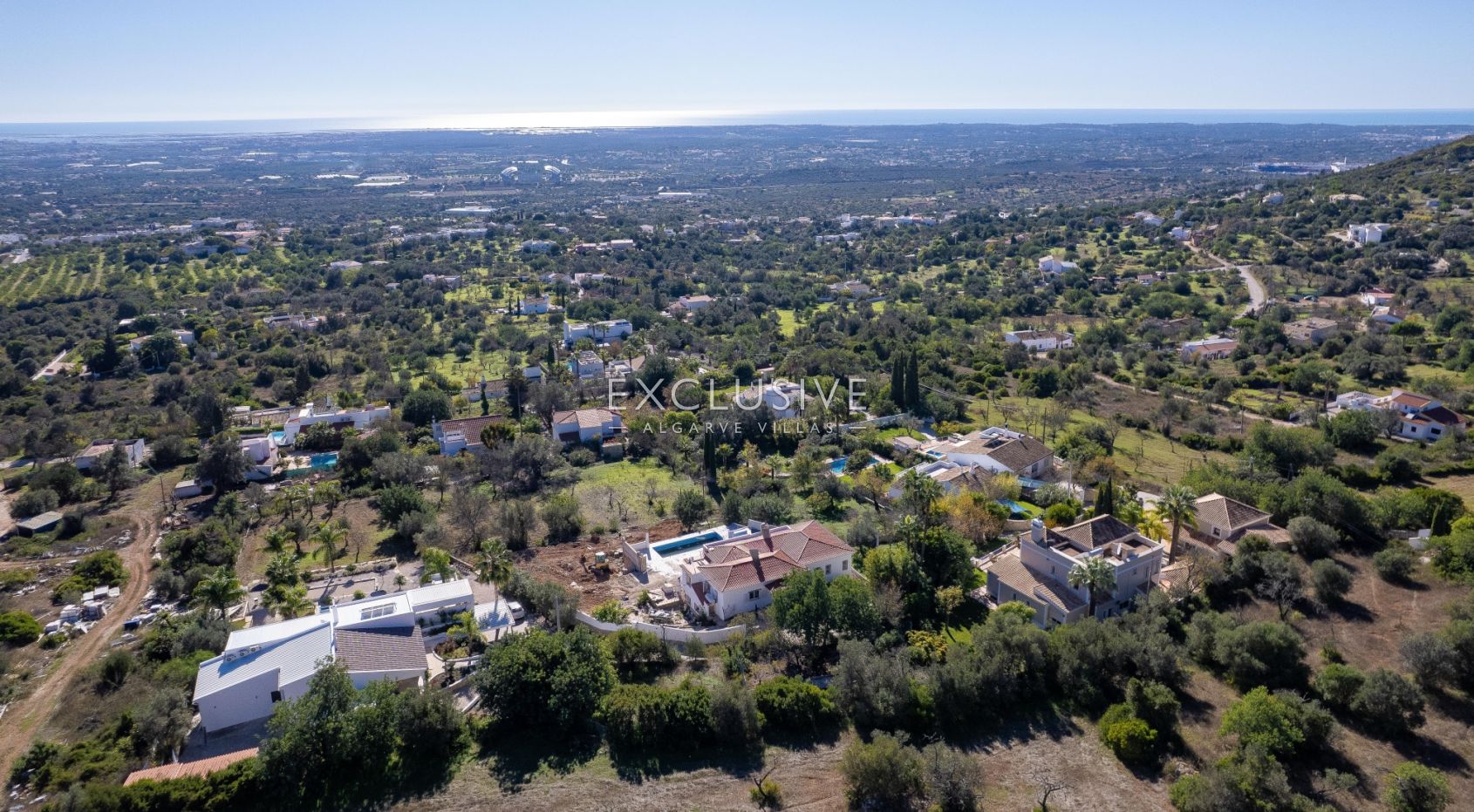 Villa Sta Barbara de Nexe, remodelled with fantastic coastal views across the Algarve