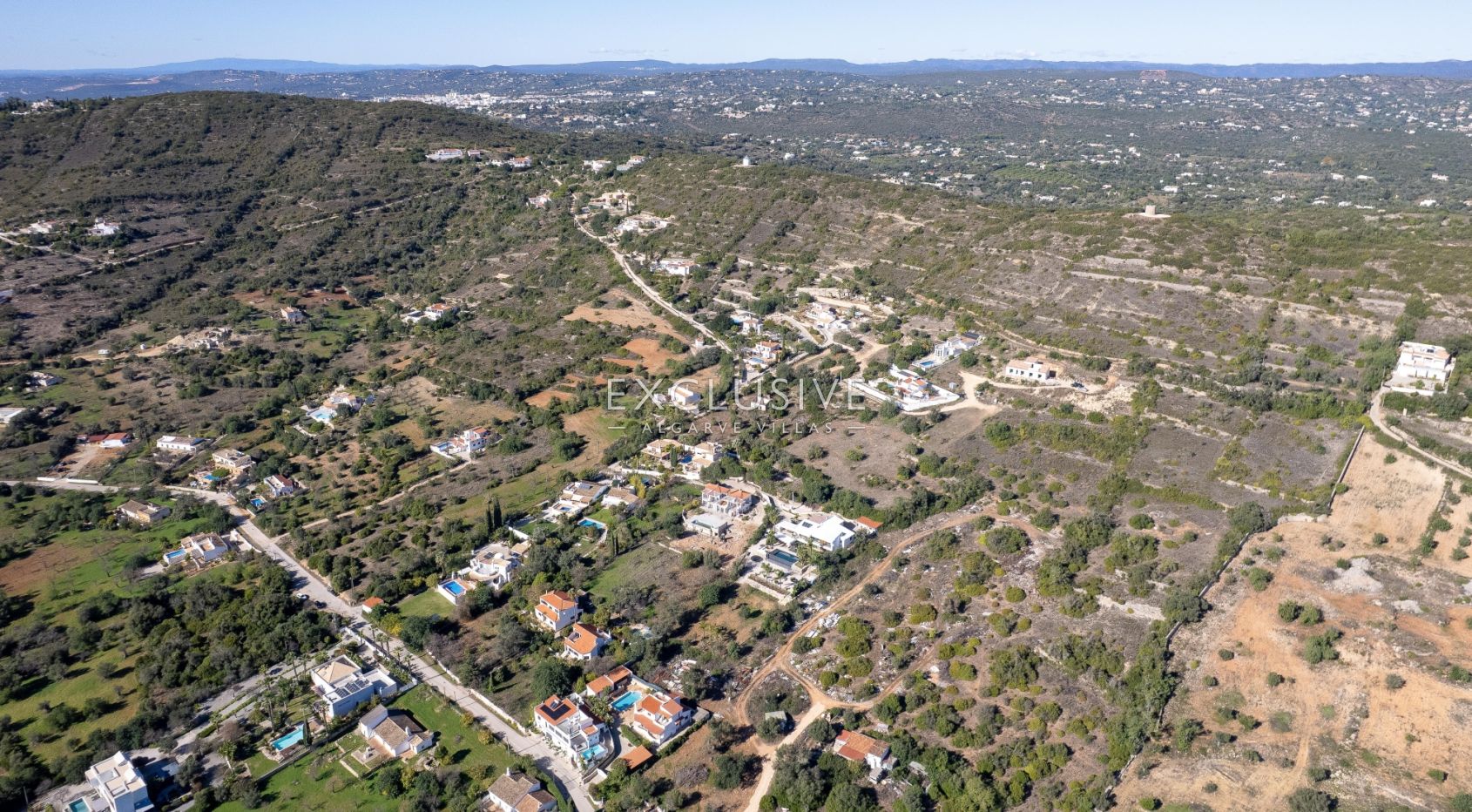 Villa Sta Barbara de Nexe, remodelled with fantastic coastal views across the Algarve
