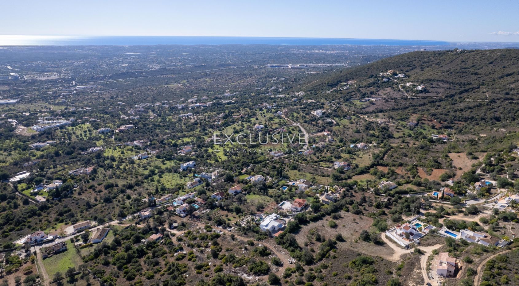 Villa Sta Barbara de Nexe, remodelled with fantastic coastal views across the Algarve