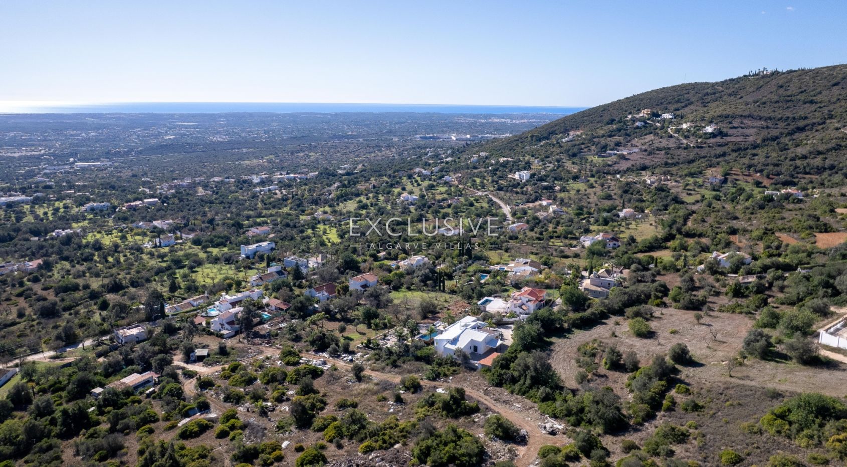 Villa Sta Barbara de Nexe, remodelled with fantastic coastal views across the Algarve