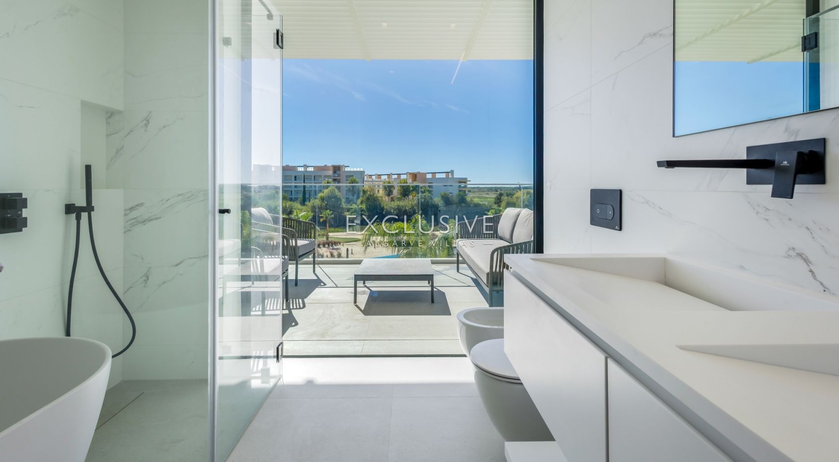 luxury 3 Bedroom contemporary penthouse in Vilamoura with golf and ocean views