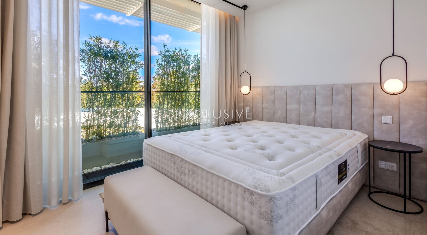 luxury 3 Bedroom contemporary penthouse in Vilamoura with golf and ocean views