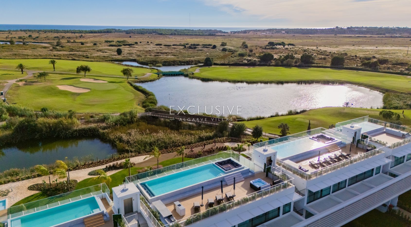 3 Bedroom contemporary penthouse in Vilamoura with golf and ocean views