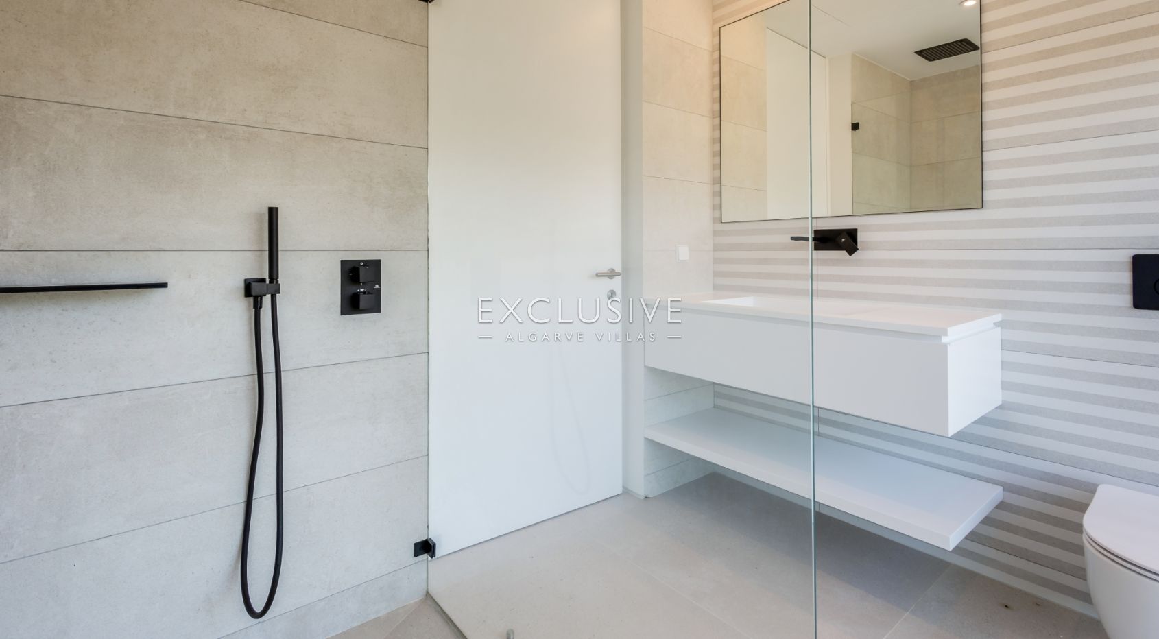 3 Bedroom contemporary penthouse in Vilamoura with golf and ocean views