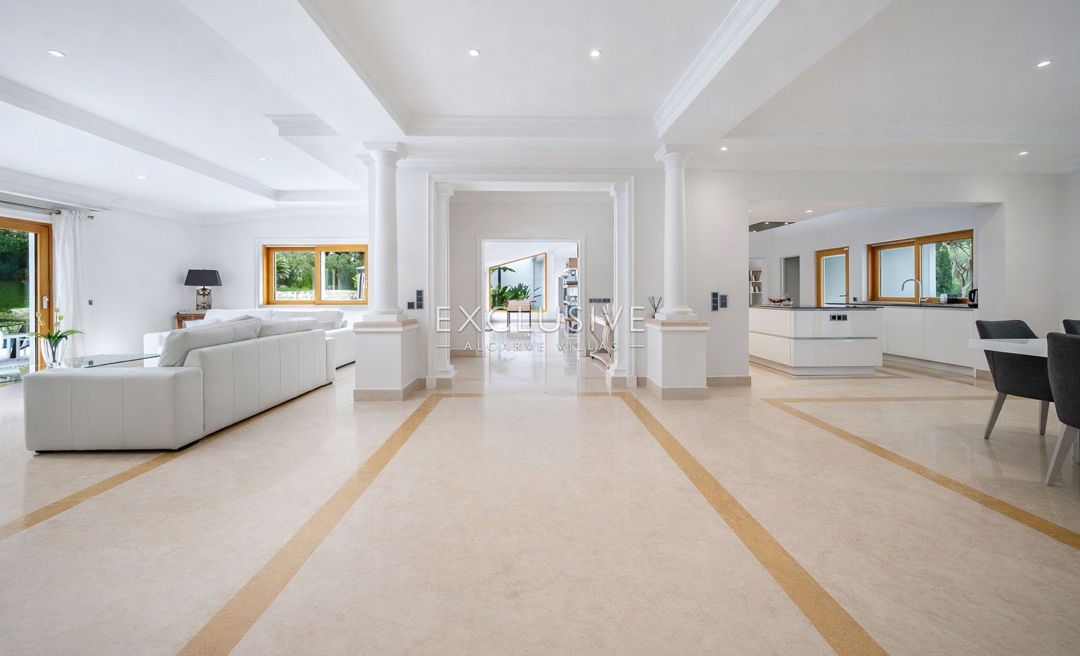 Buy a 4+1 Bedroom Luxury Villa in Vilamoura’s Prestigious Old Course Area