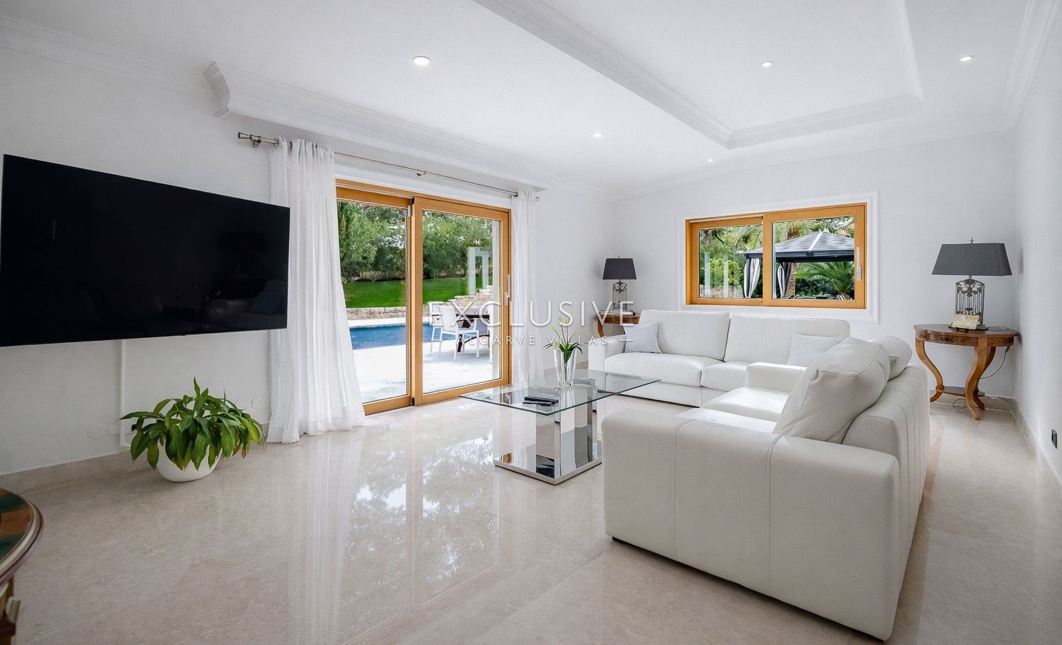 Buy a 4+1 Bedroom Luxury Villa in Vilamoura’s Prestigious Old Course Area