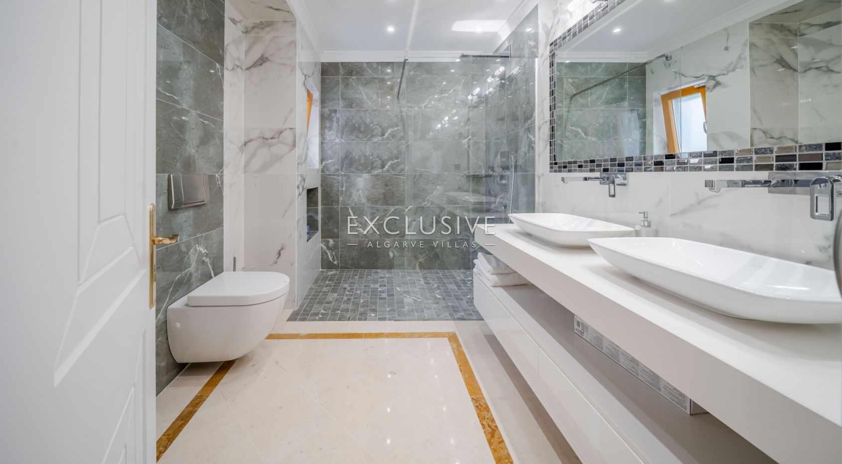 Buy a 4+1 Bedroom Luxury Villa in Vilamoura’s Prestigious Old Course Area
