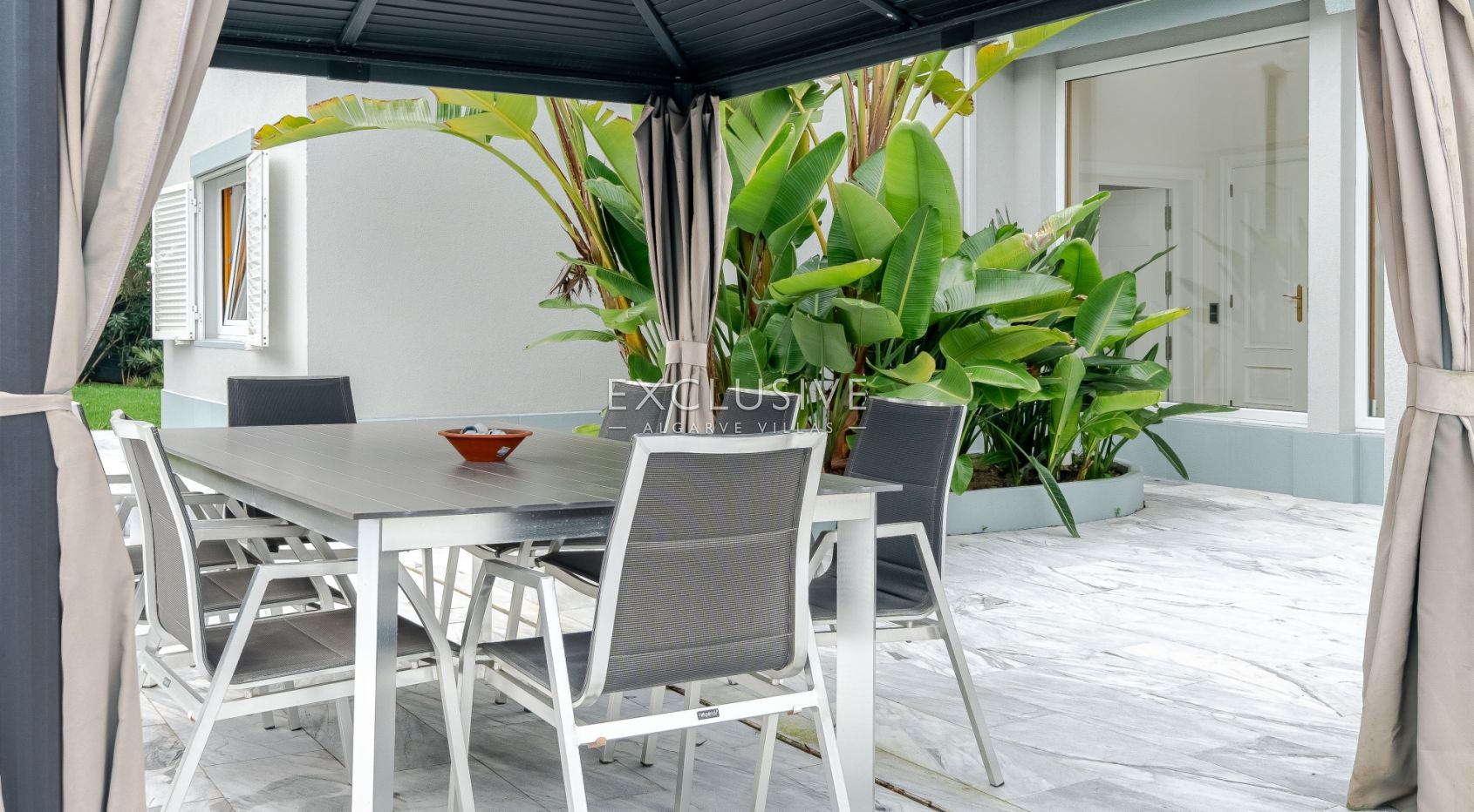 Buy a 4+1 Bedroom Luxury Villa in Vilamoura’s Prestigious Old Course Area