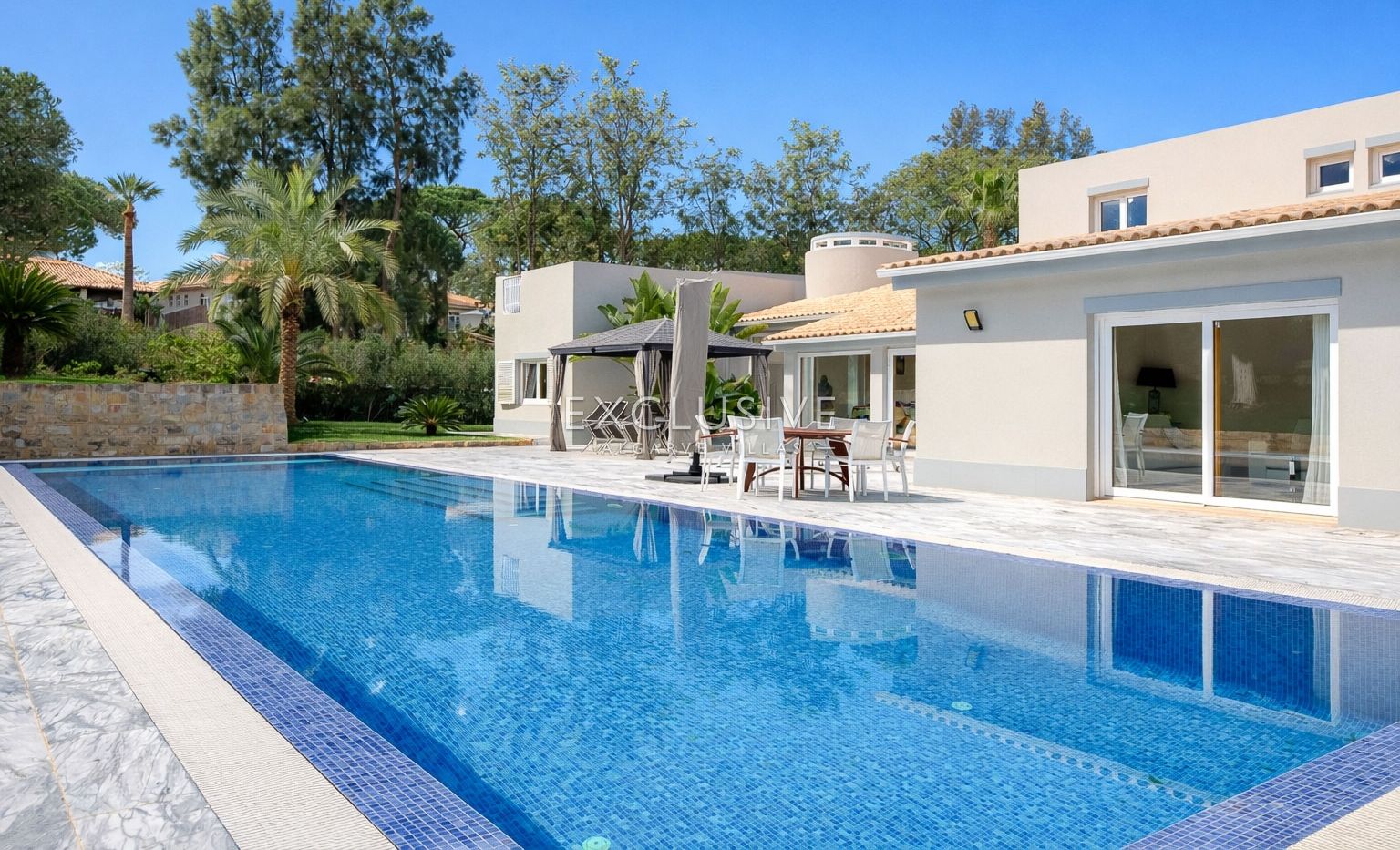 Buy a 4+1 Bedroom Luxury Villa in Vilamoura’s Prestigious Old Course Area