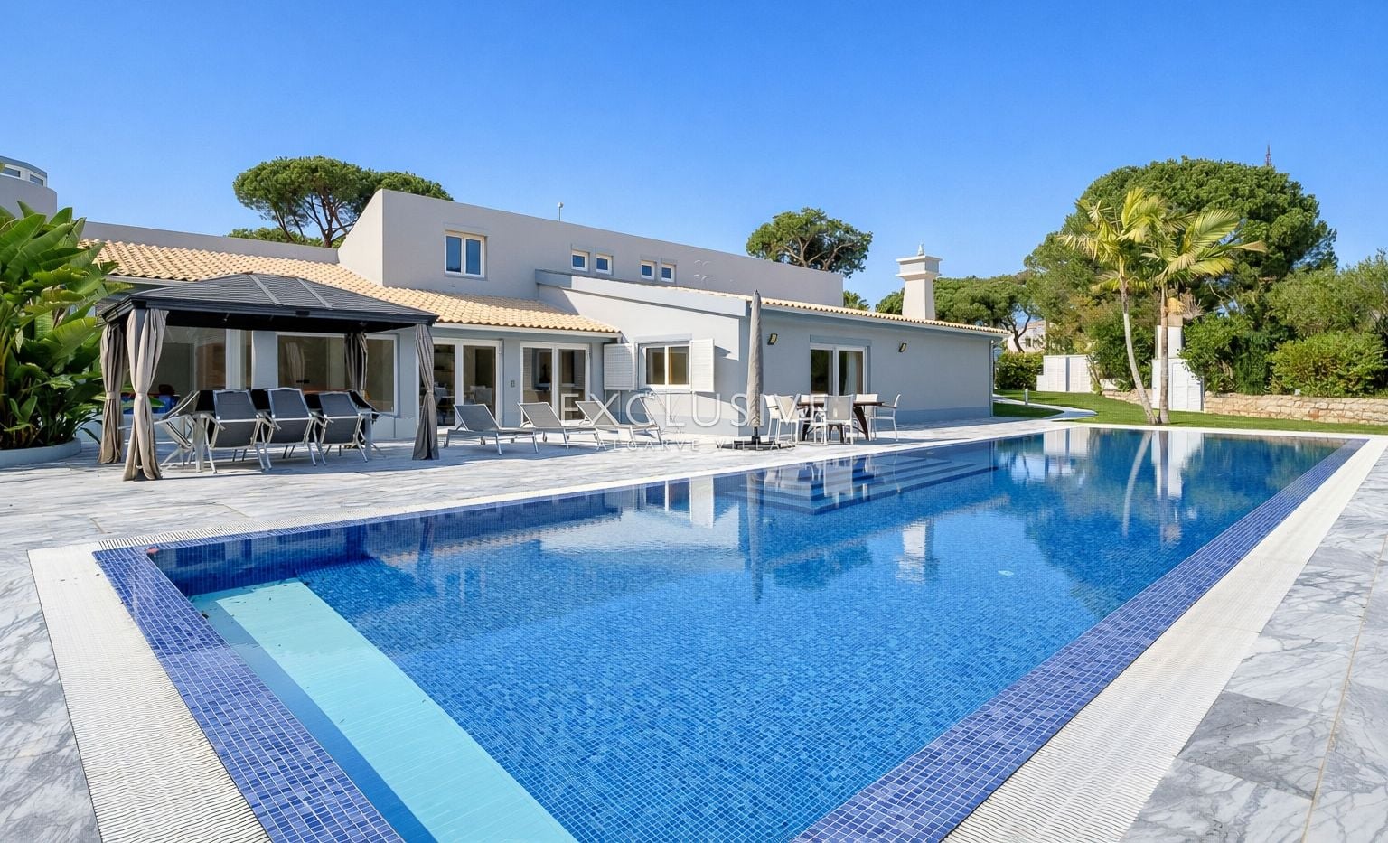Buy a 4+1 Bedroom Luxury Villa in Vilamoura’s Prestigious Old Course Area