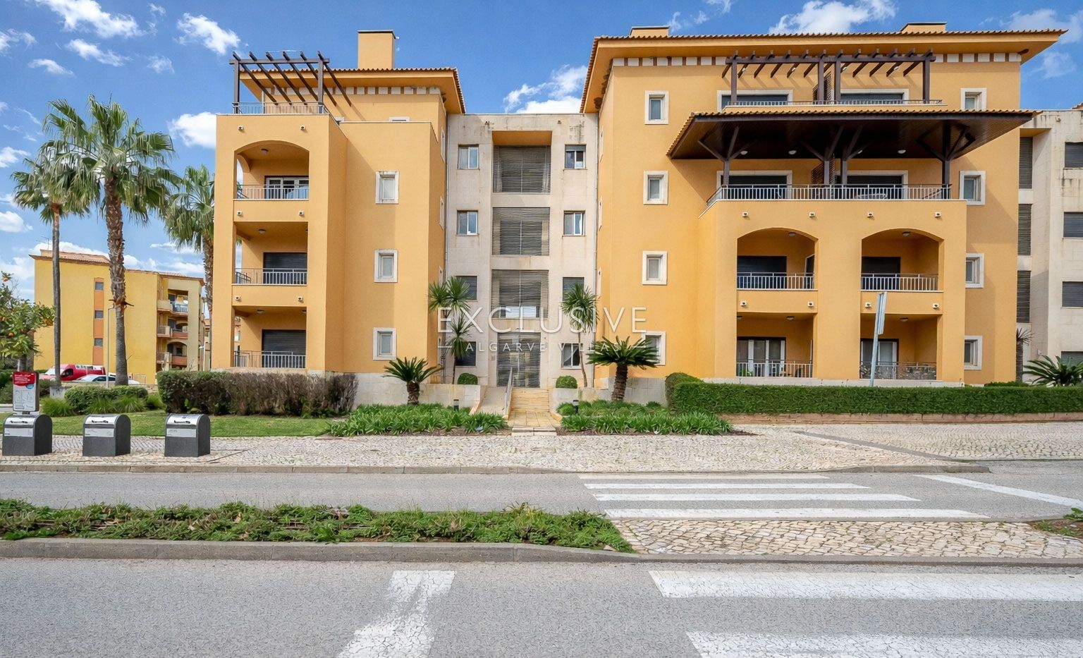 Buy Beautiful 2 Bedroom Sea View Apartment in Vilamoura