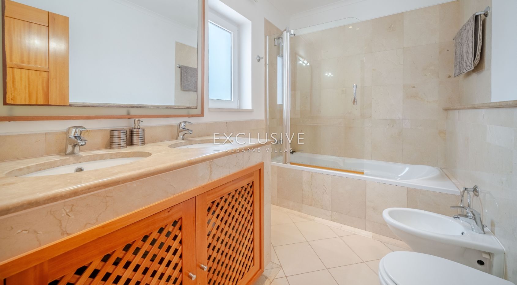 Buy Beautiful 2 Bedroom Sea View Apartment in Vilamoura