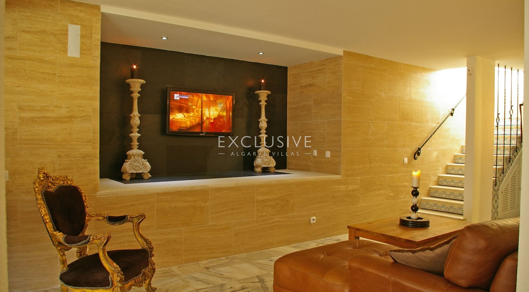 Algarve luxury property with 7 bedrooms and income potential in Carvoeiro