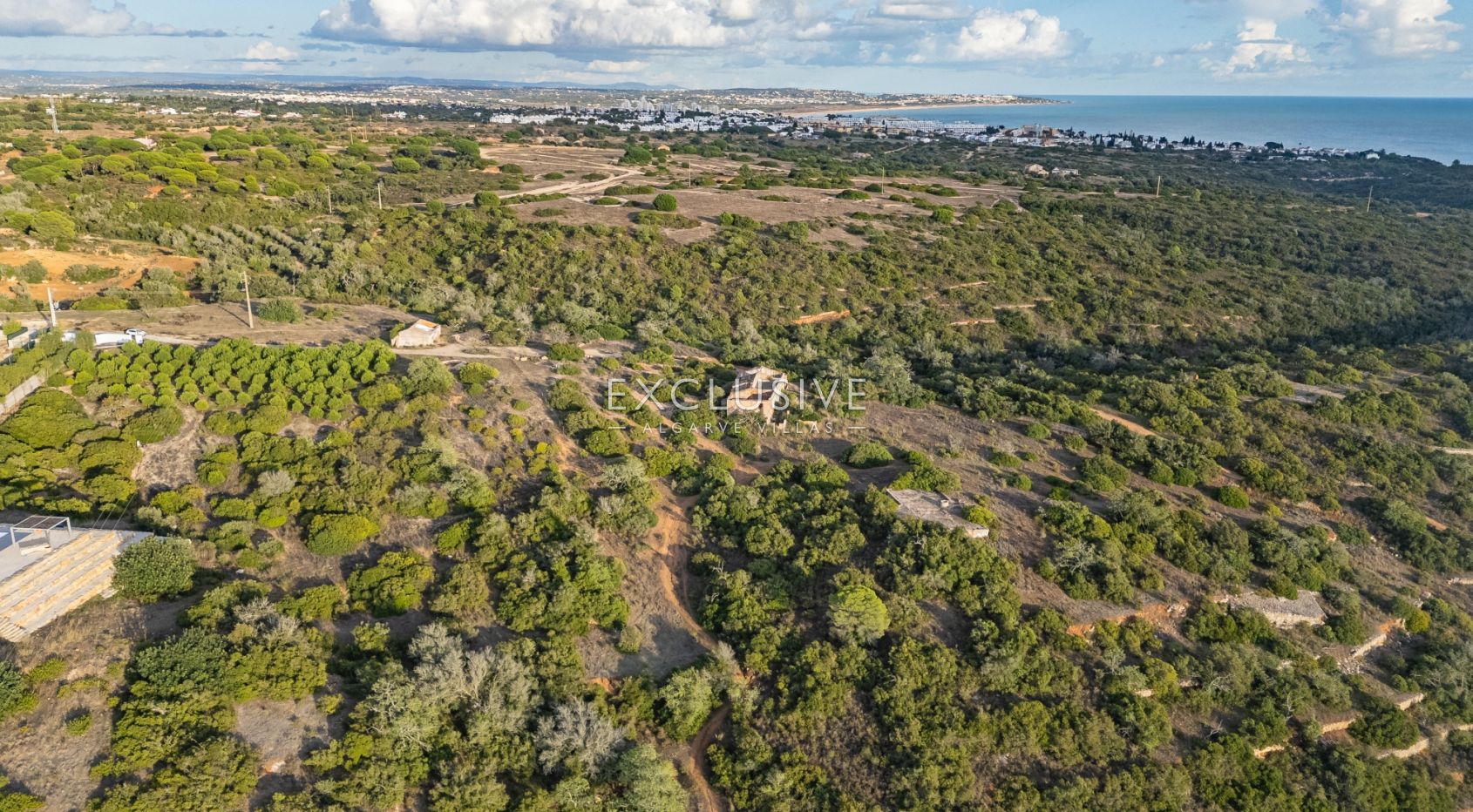 Large plot in Porches with Ruin, Algarve