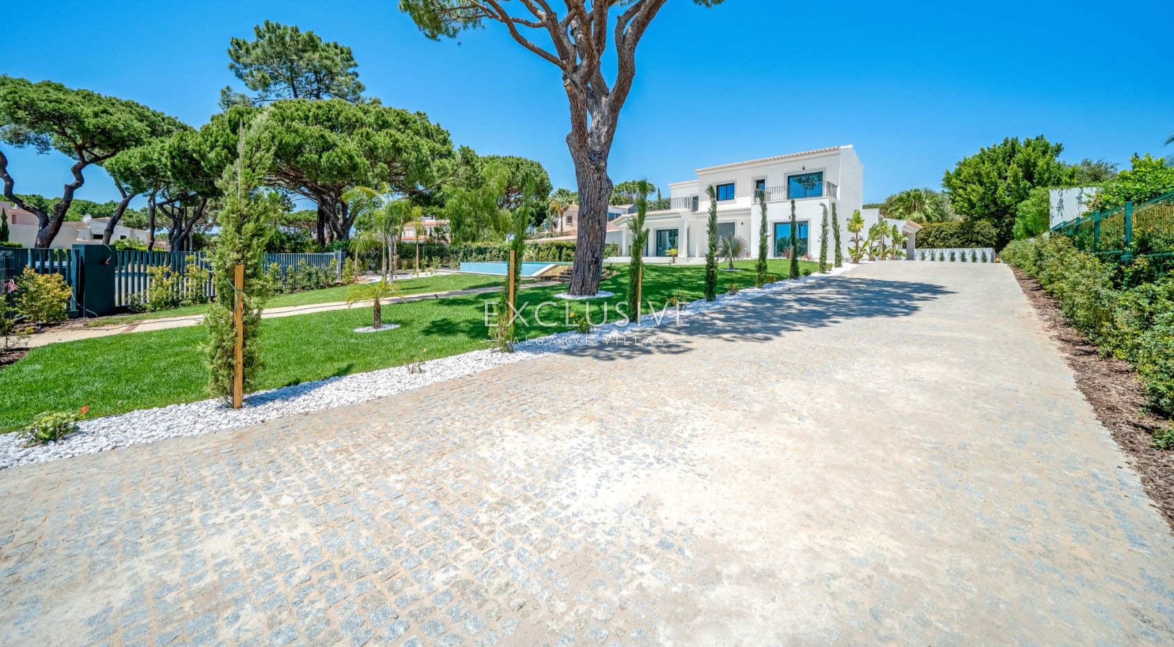 4-Bedroom Luxury Villa – Fully Renovated in Vilamoura