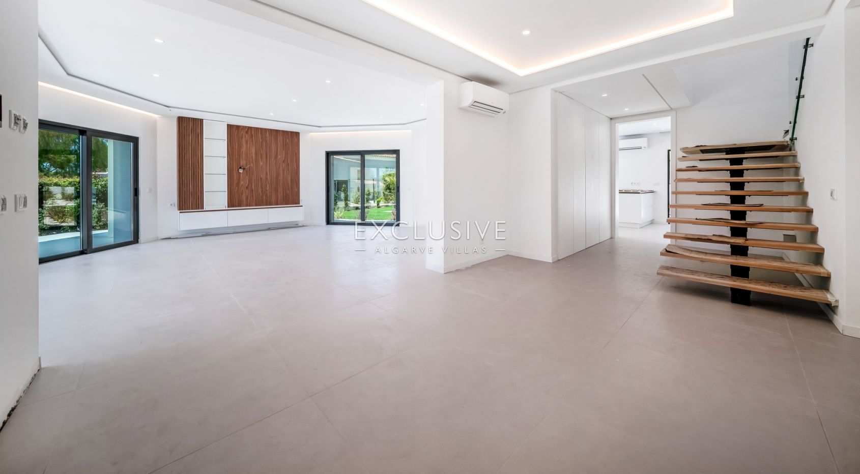 4-Bedroom Luxury Villa – Fully Renovated in Vilamoura