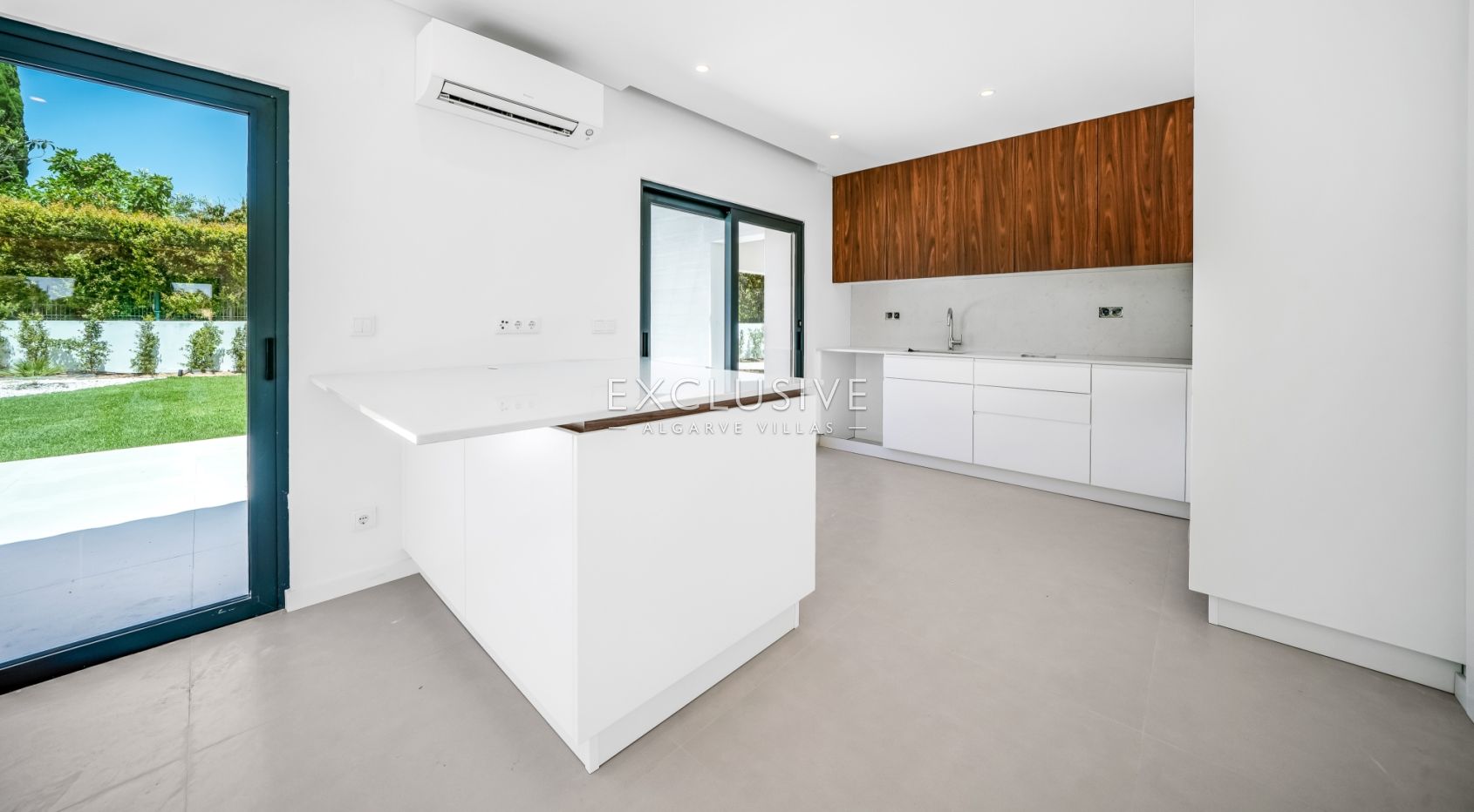 4-Bedroom Luxury Villa – Fully Renovated in Vilamoura