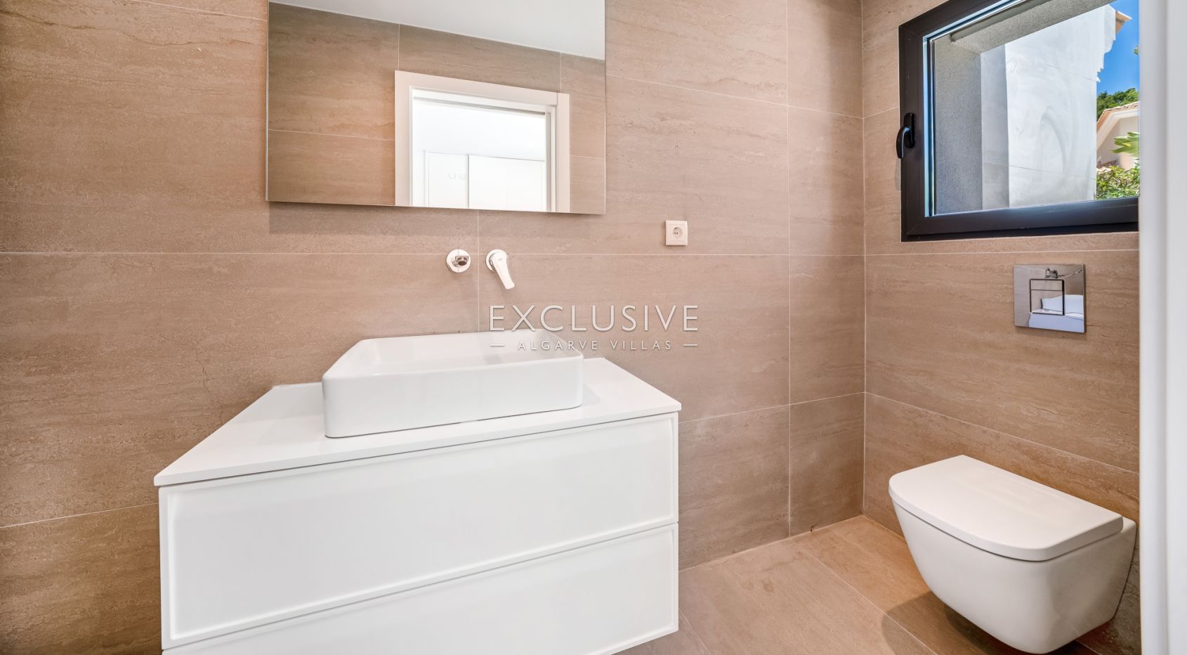 4-Bedroom Luxury Villa – Fully Renovated in Vilamoura