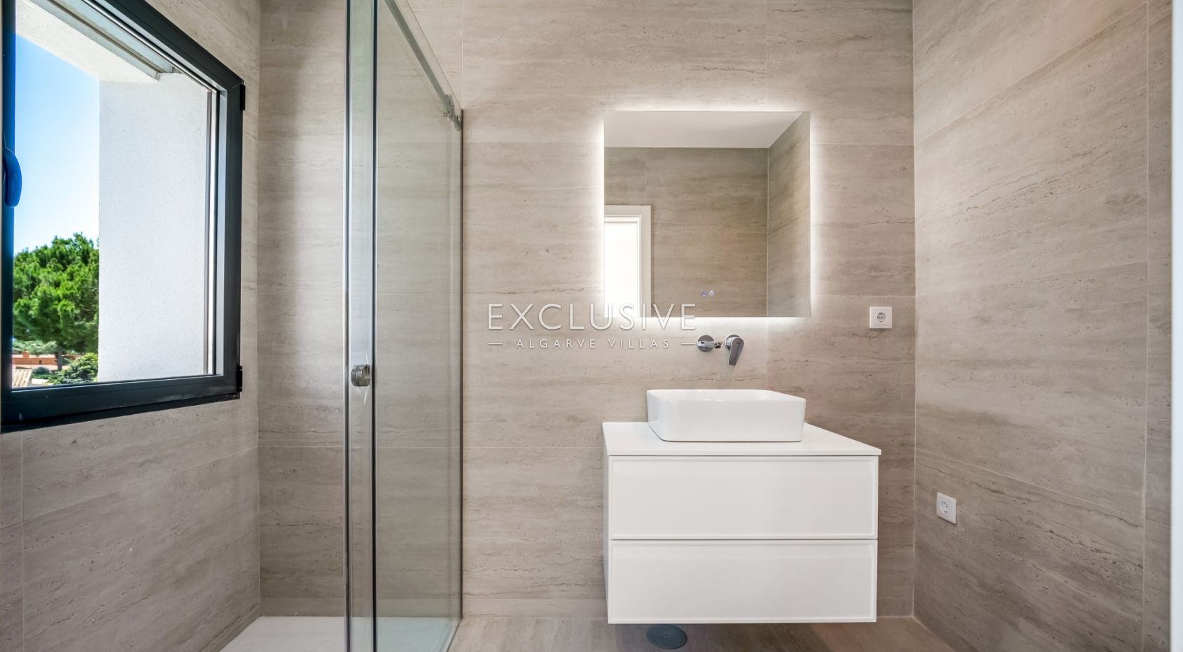 4-Bedroom Luxury Villa – Fully Renovated in Vilamoura