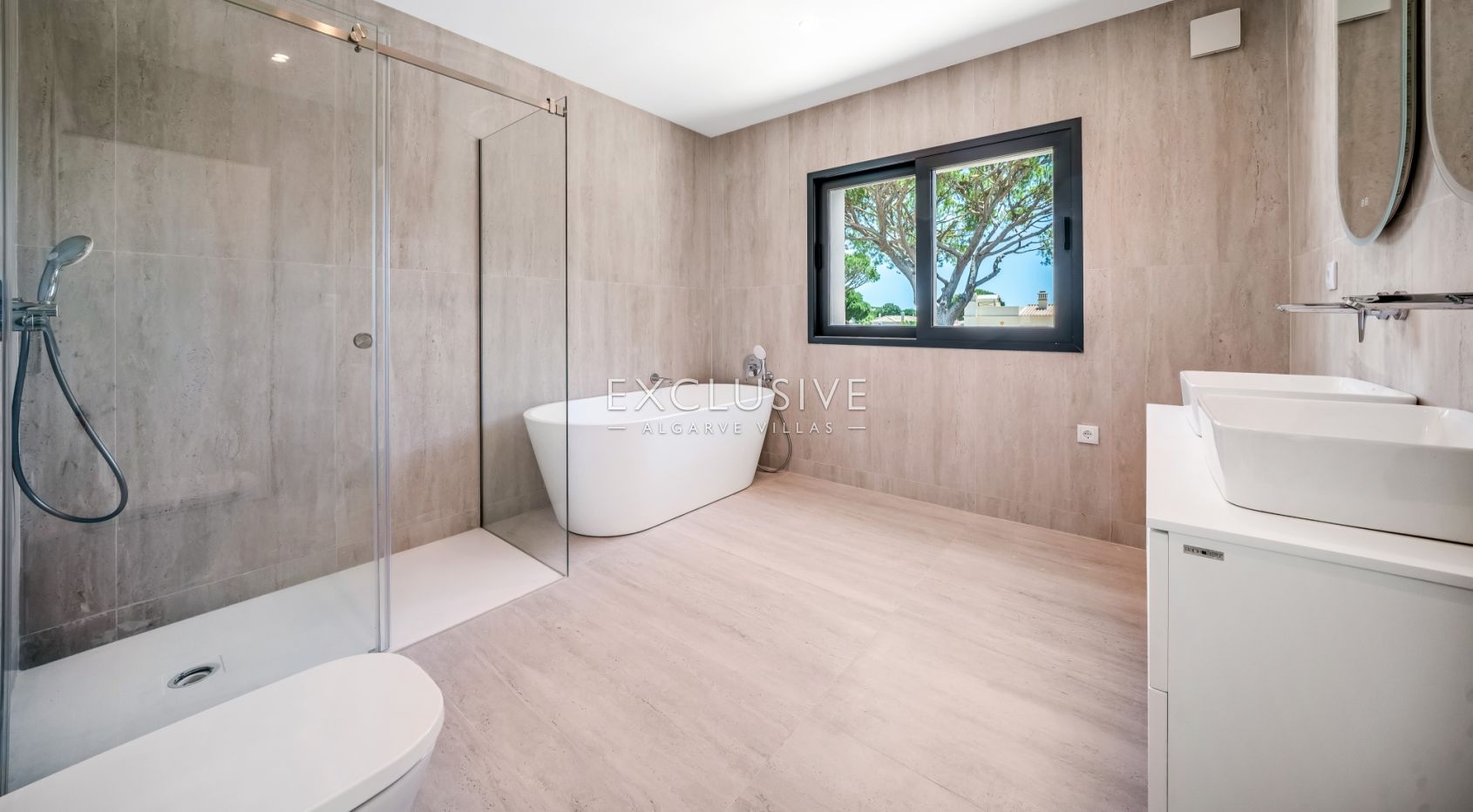 4-Bedroom Luxury Villa – Fully Renovated in Vilamoura