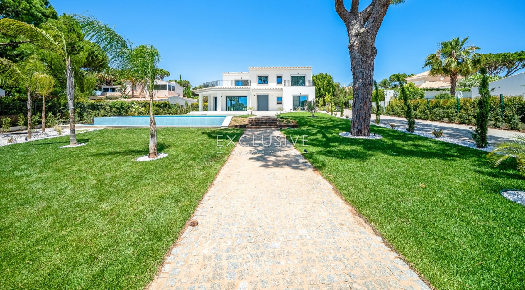 4-Bedroom Luxury Villa – Fully Renovated in Vilamoura