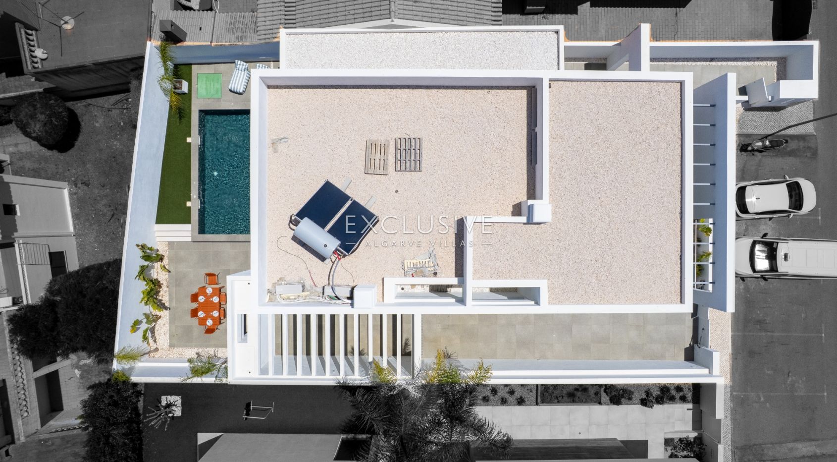 Contemporary Brand new 4 Bed Villa in Lagos, 1,5km to Porto de Mós beach