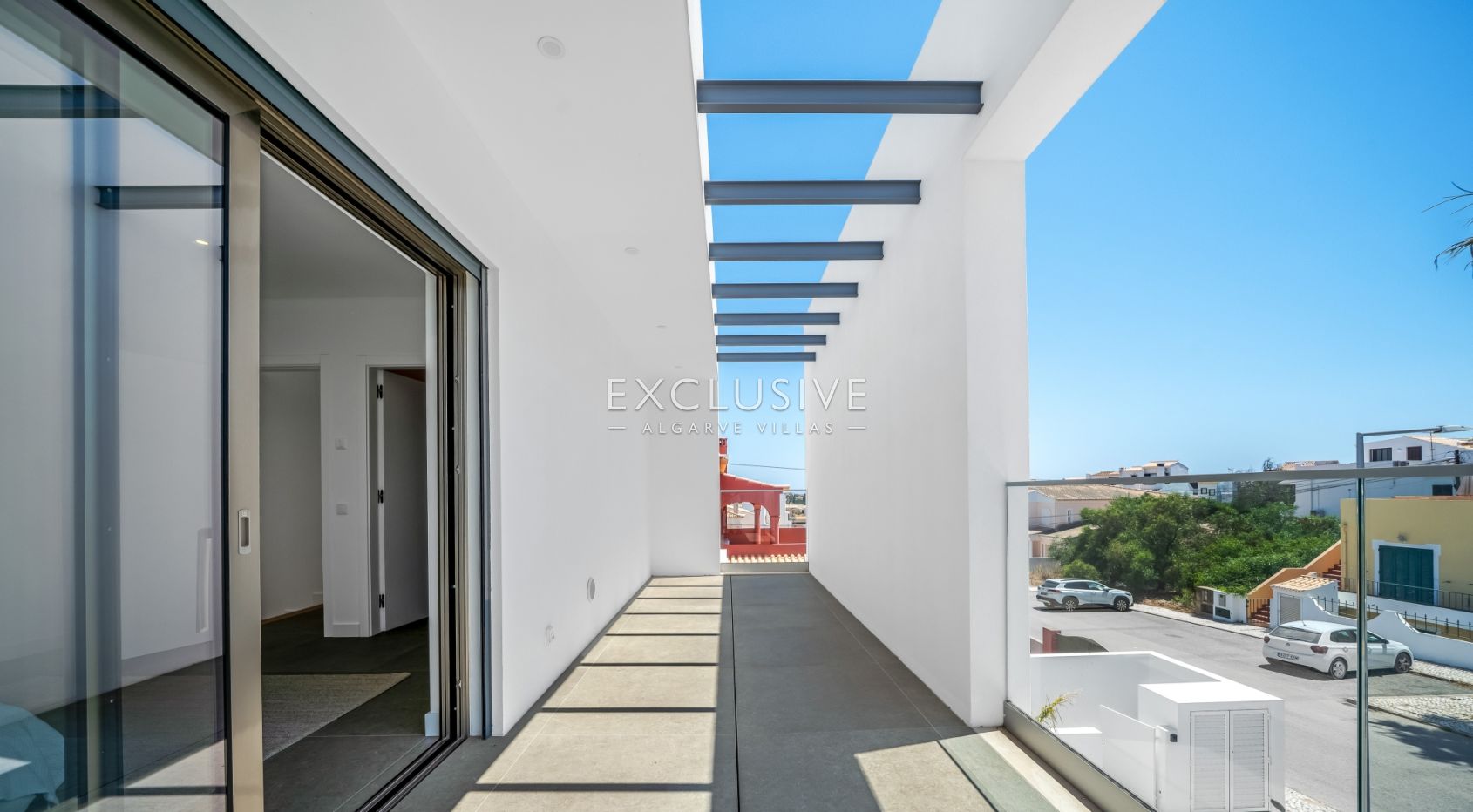 Contemporary Brand new 4 Bed Villa in Lagos, 1,5km to Porto de Mós beach