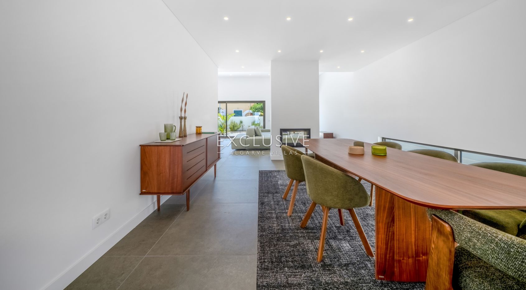Contemporary Brand new 4 Bed Villa in Lagos, 1,5km to Porto de Mós beach