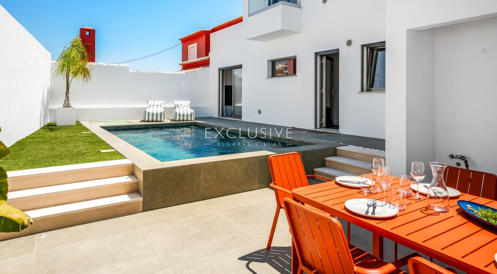 Contemporary Brand new 4 Bed Villa in Lagos, 1,5km to Porto de Mós beach