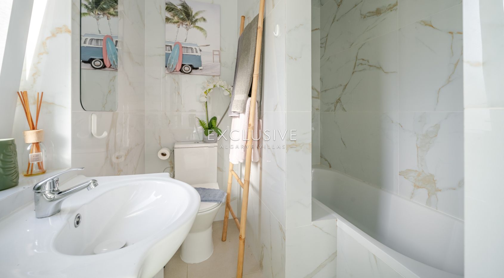 Panoramic Sea-View Villa in Carvoeiro — 6 Bedrooms, Heated Saltwater Pool, Tennis Court & Walk to To