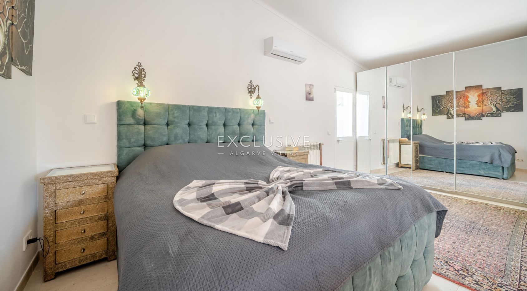 Panoramic Sea-View Villa in Carvoeiro — 6 Bedrooms, Heated Saltwater Pool, Tennis Court & Walk to To