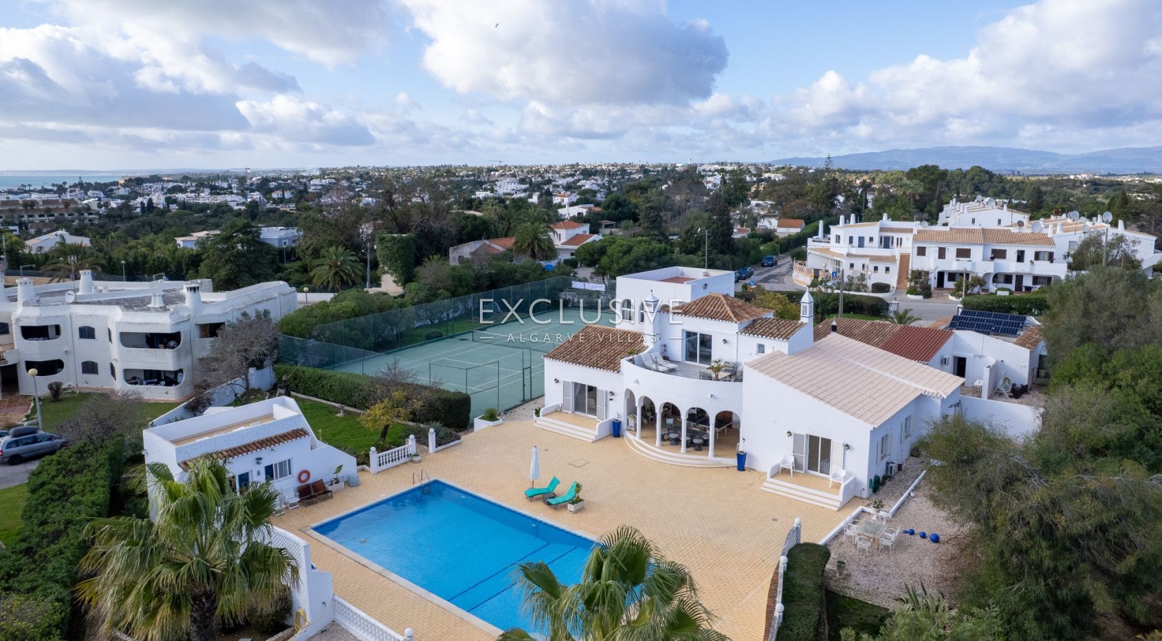 Panoramic Sea-View Villa in Carvoeiro — 6 Bedrooms, Heated Saltwater Pool, Tennis Court & Walk to To