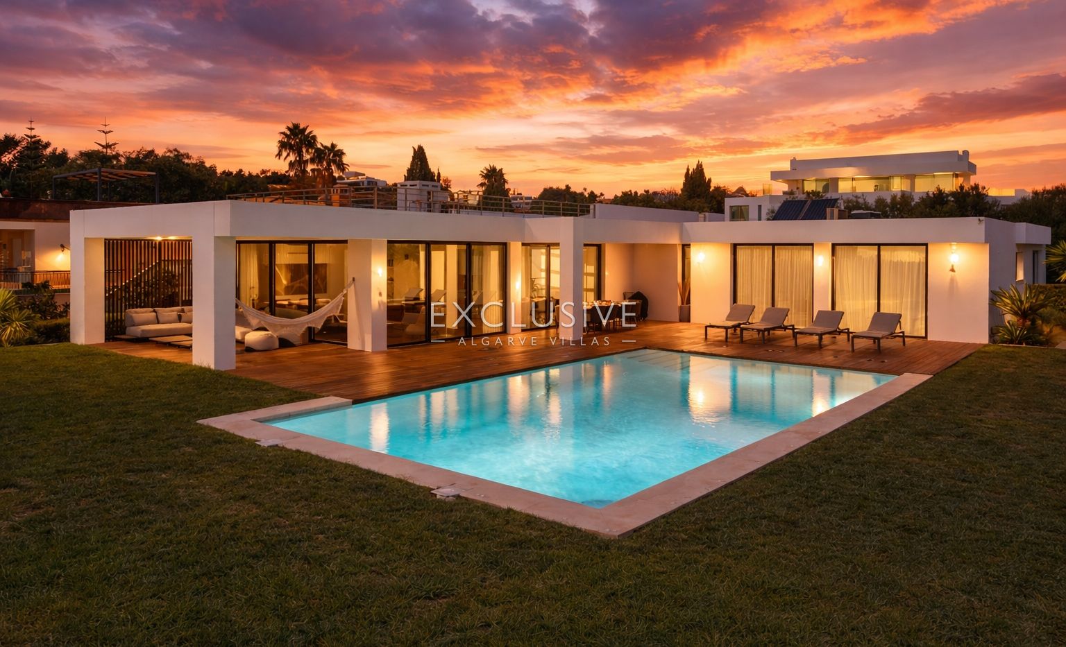 Elegant Villa with Exceptional Views & Direct Palmares Golf Access, Algarve
