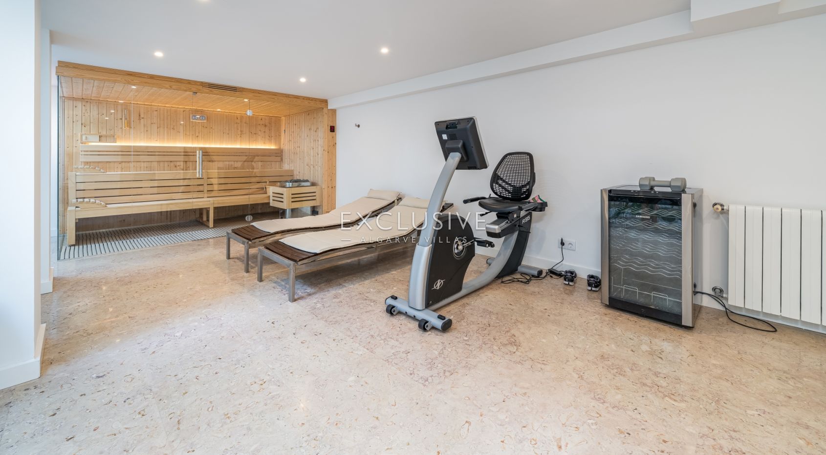Elegant Villa with Exceptional Views & Direct Palmares Golf Access, Algarve