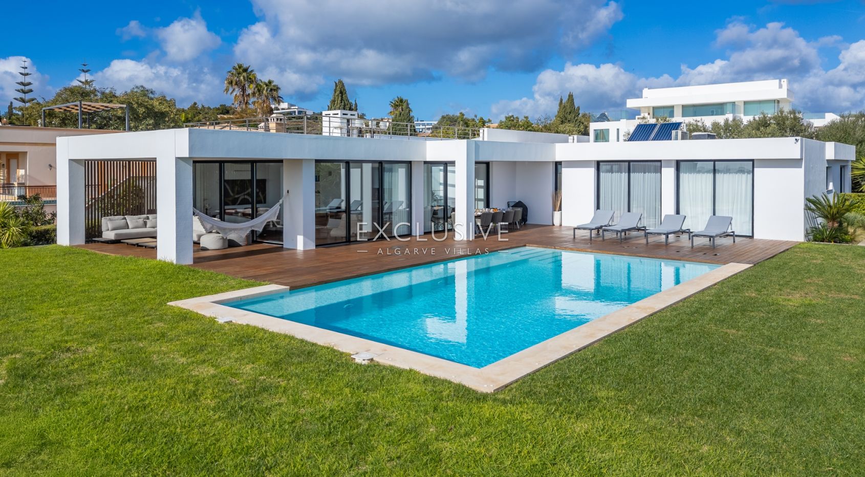 Elegant Villa with Exceptional Views & Direct Palmares Golf Access, Algarve