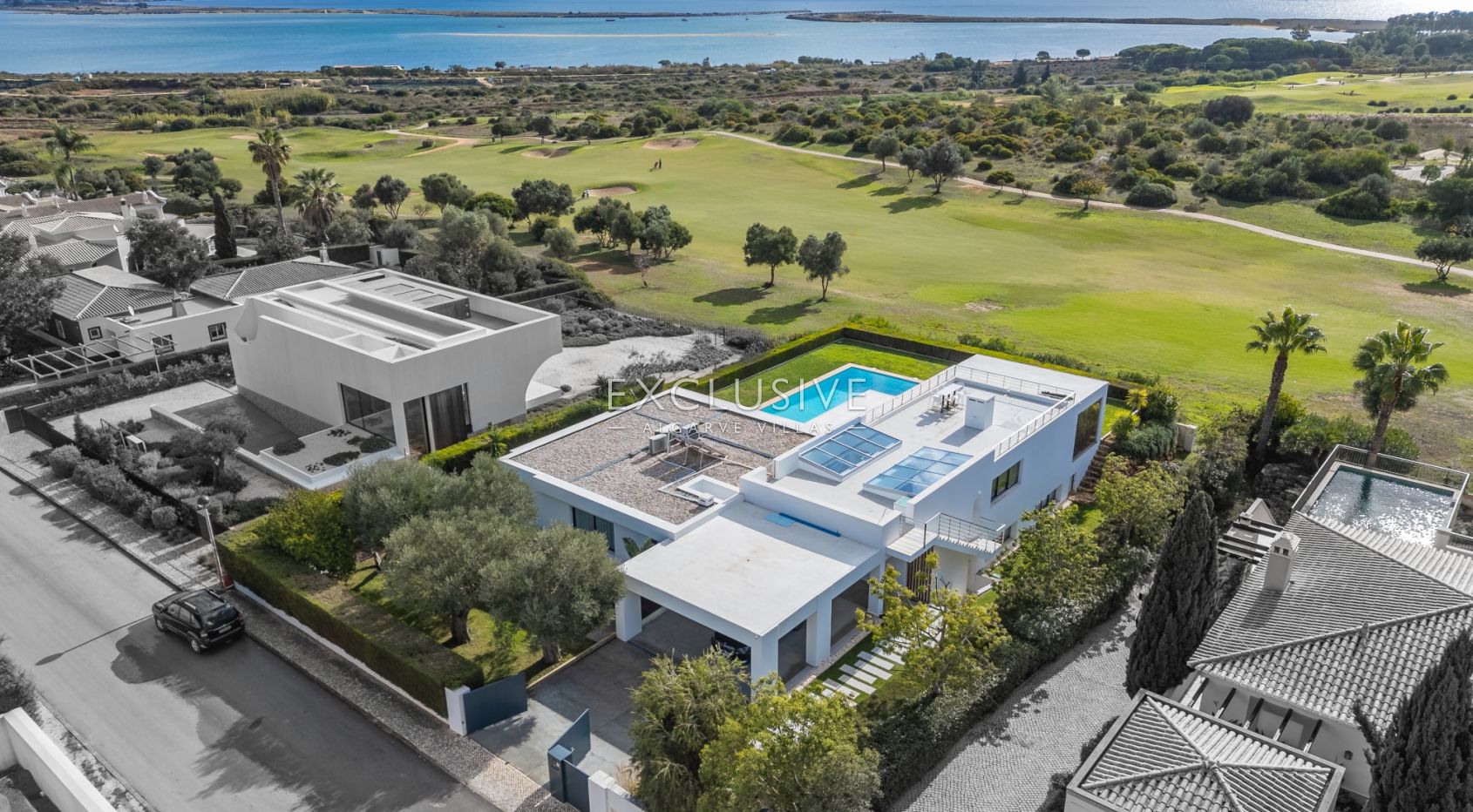 Elegant Villa with Exceptional Views & Direct Palmares Golf Access, Algarve
