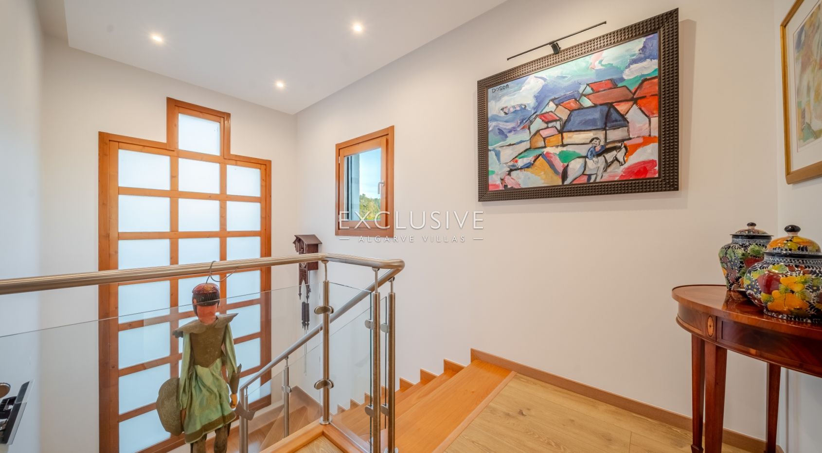 Luxury 5 bedroom villa with sea views near Santa Barbara de Nexe