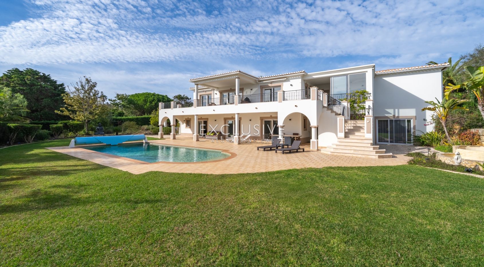 Luxury Sea View Villa in Praia da Luz, Western Algarve