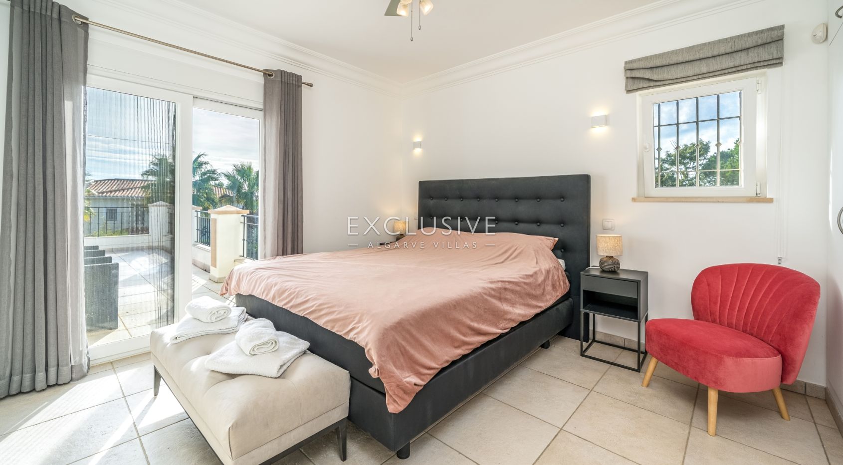 Luxury Sea View Villa in Praia da Luz, Western Algarve