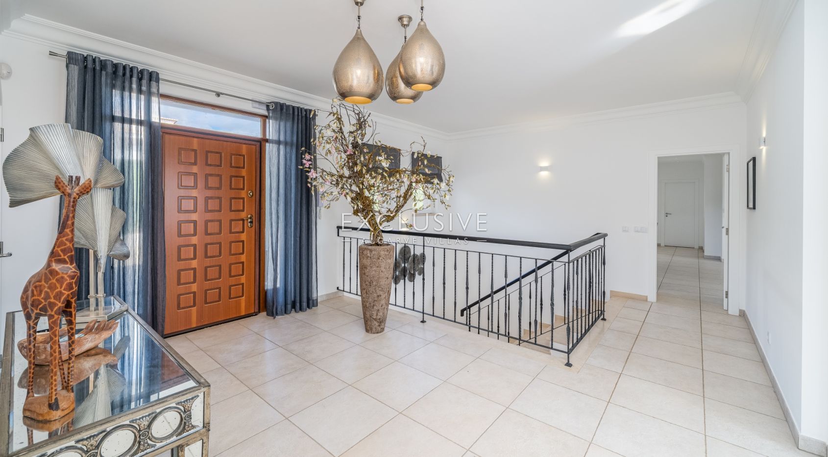 Luxury Sea View Villa in Praia da Luz, Western Algarve