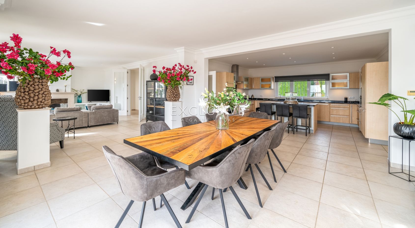 Luxury Sea View Villa in Praia da Luz, Western Algarve