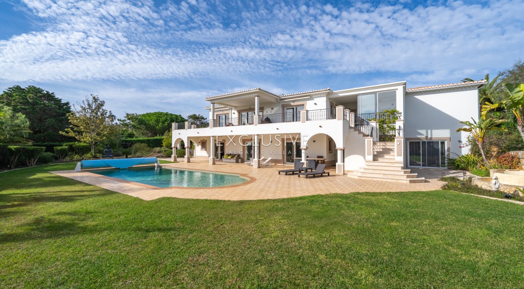 Luxury Sea View Villa in Praia da Luz, Western Algarve