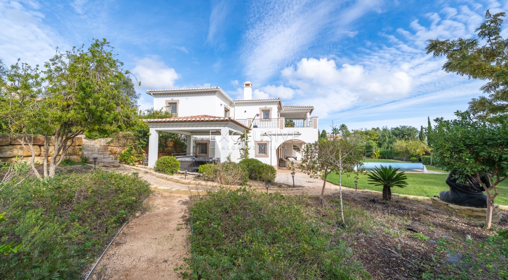 Luxury Sea View Villa in Praia da Luz, Western Algarve