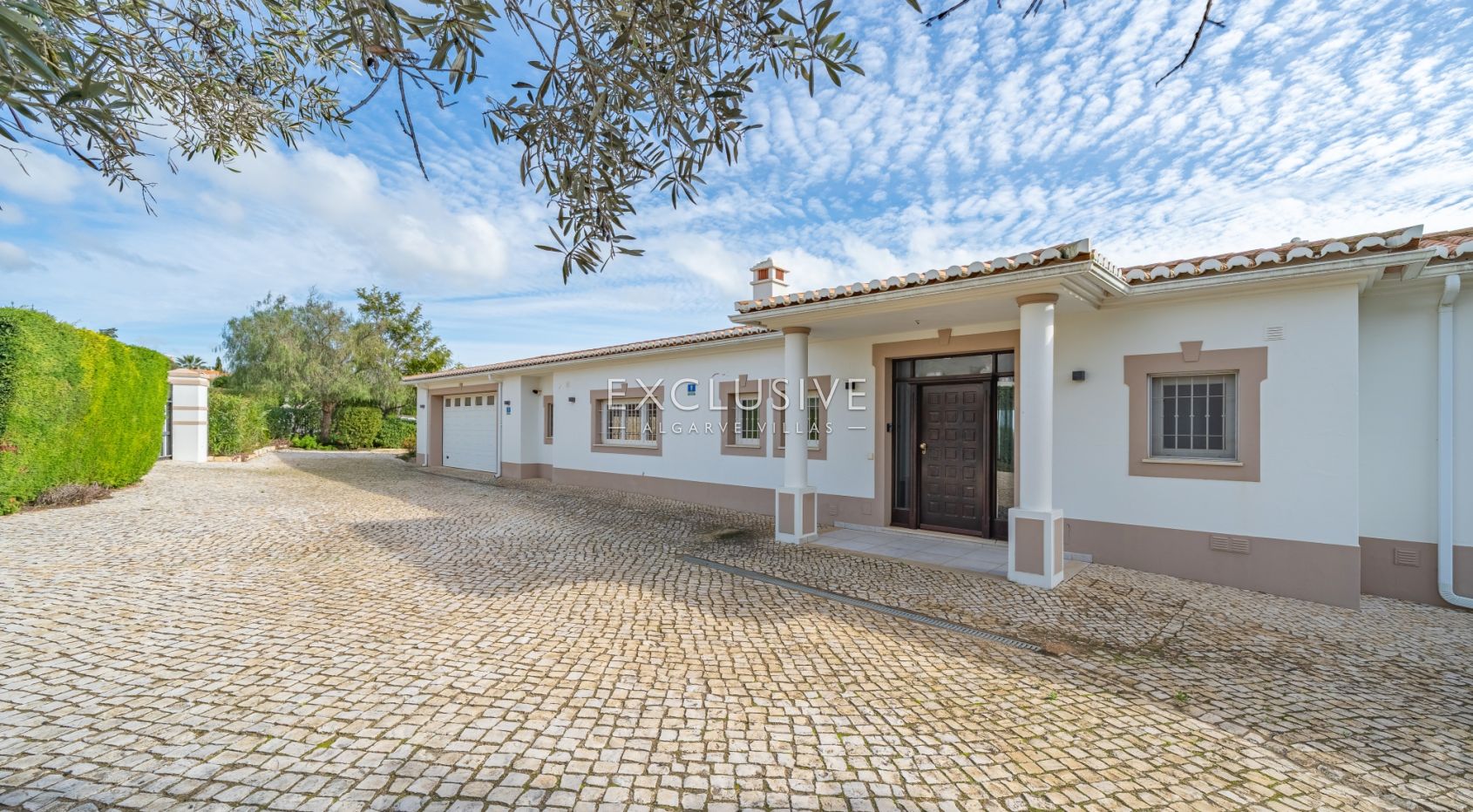 Luxury Sea View Villa in Praia da Luz, Western Algarve