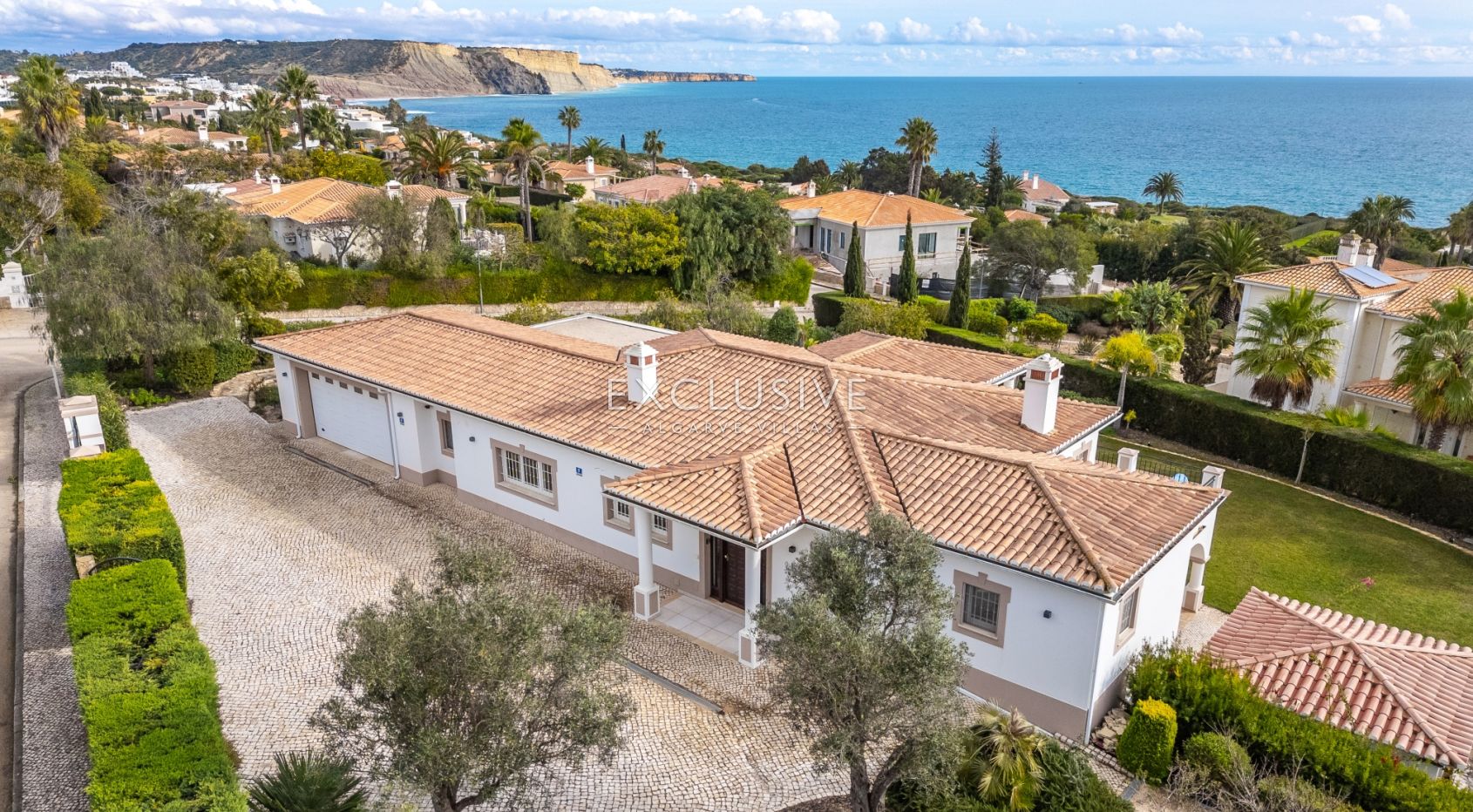 Luxury Sea View Villa in Praia da Luz, Western Algarve