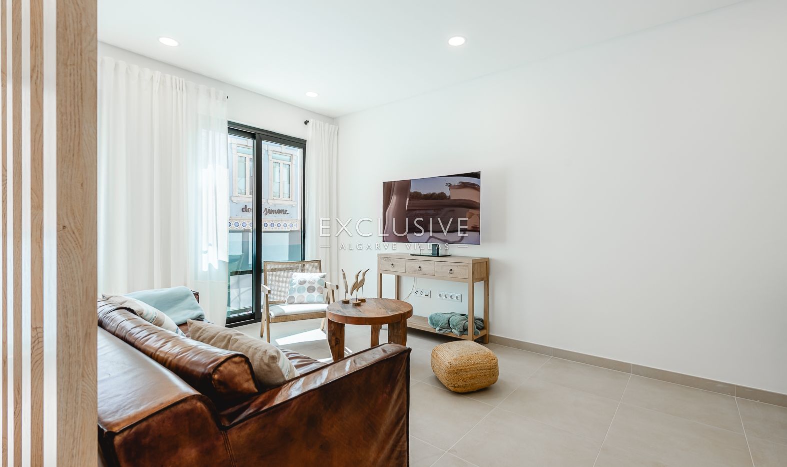 Buy a Modern Two Bedroom Apartment in Central Faro, Algarve