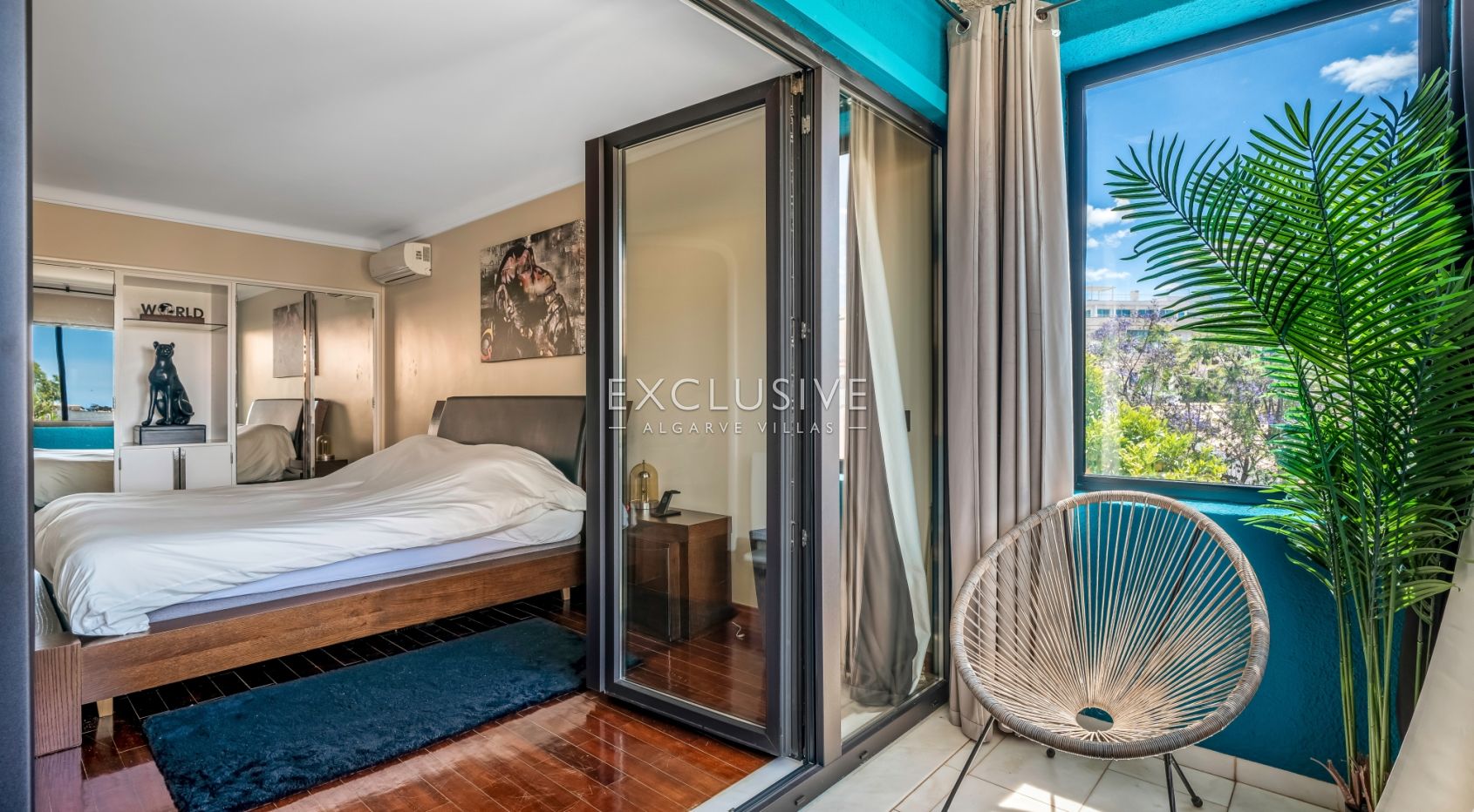 Buy a Landmark 6+2 Bedroom Residence in Albufeira